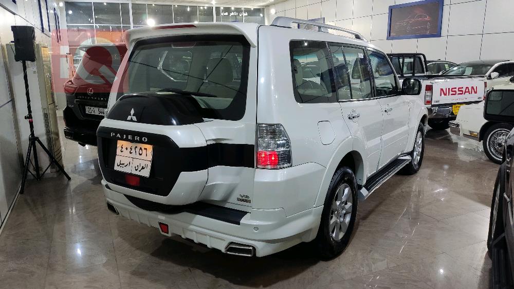 ميتسوبيشي باجيرو